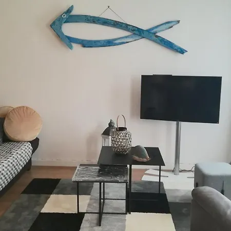 Апартаменты Guestready - Retro Near Grande Horloge *